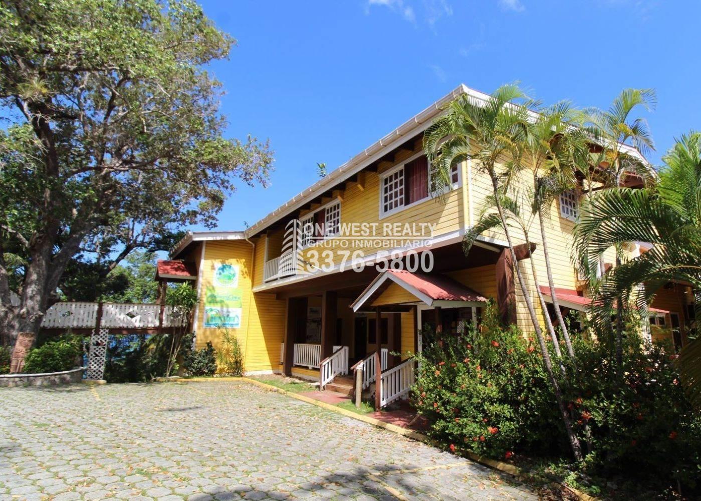 Oak Ridg, Homes and Condos 56 Acres, Roantan Honduras