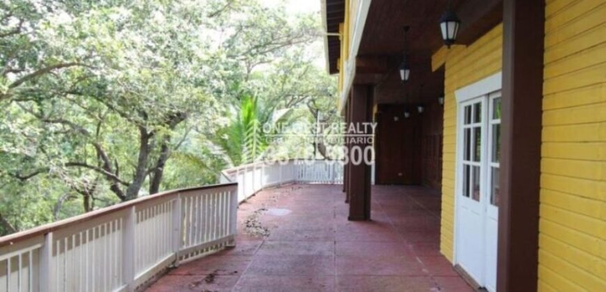 Oak Ridg, Homes and Condos 56 Acres, Roantan Honduras