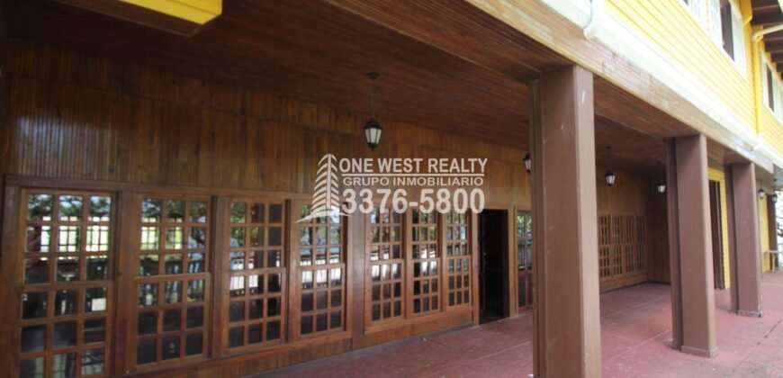 Oak Ridg, Homes and Condos 56 Acres, Roantan Honduras