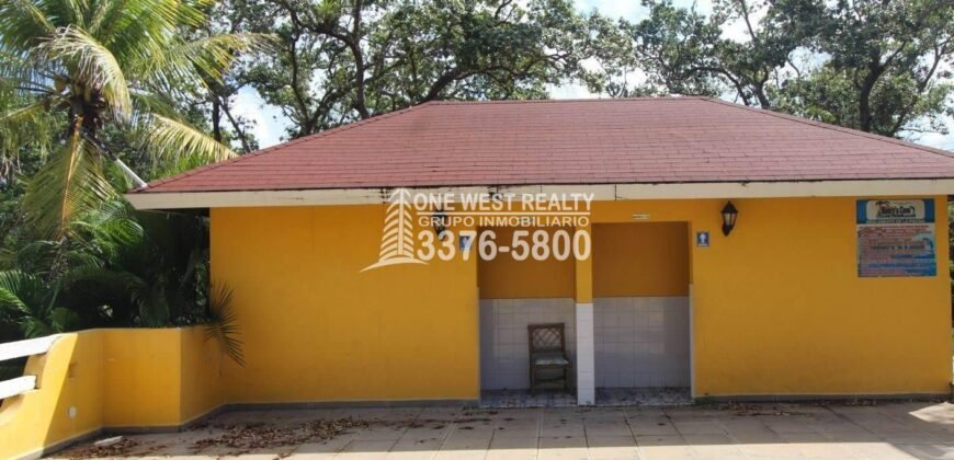 Oak Ridg, Homes and Condos 56 Acres, Roantan Honduras