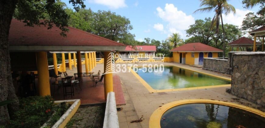 Oak Ridg, Homes and Condos 56 Acres, Roantan Honduras