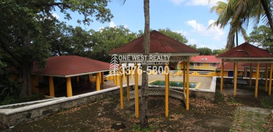Oak Ridg, Homes and Condos 56 Acres, Roantan Honduras