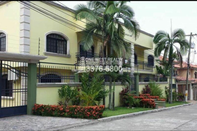 Colonia Juan Lindo: Resplandor Residencial con One West Realty