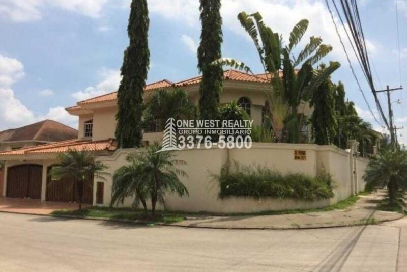 Colonia Pedregal-Lujo en San Pedro Sula con One West Realty