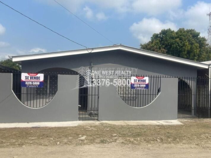 Casa en venta en colonia los jasmiez el progreso yoro.