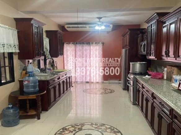 One West Realty-casas de venta El Orogreso