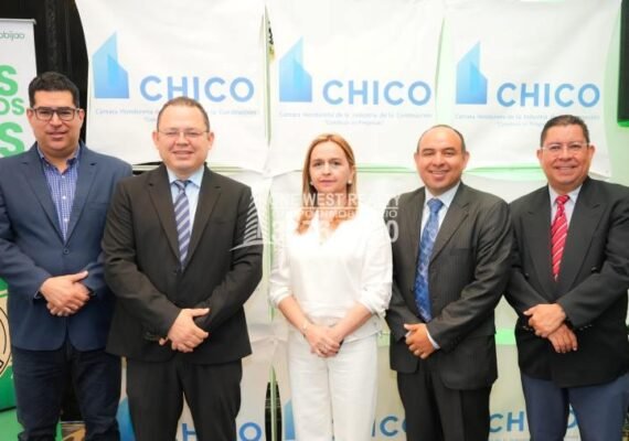 Directivos de CHICO piden implementación de ley vivienda