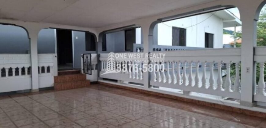 Residencial Las Acacias en El Progreso Yoro Casa Grande en Venta