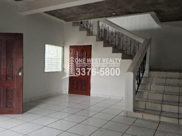 Residencial Las Acacias en El Progreso Yoro Casa Grande en Venta