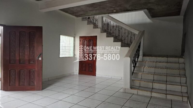 Residencial Las Acacias en El Progreso Yoro Casa Grande en Venta