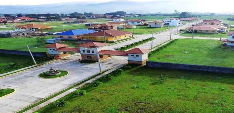 Lote en Venta en Residencial La Granja