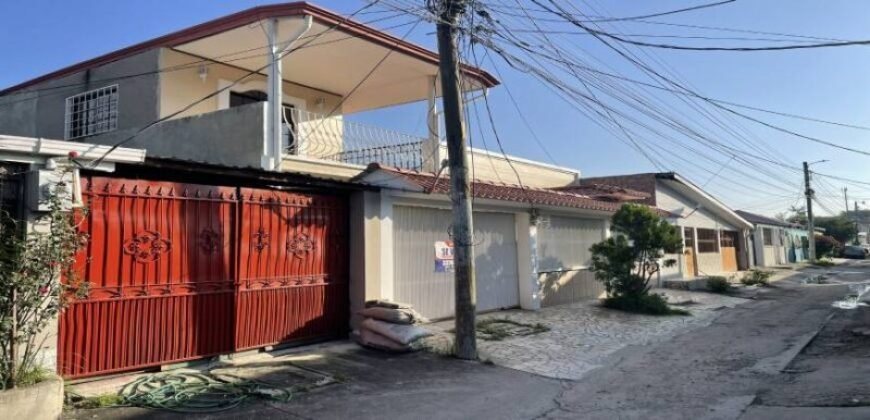 Casa en Venta en Colonia Miguel Ángel Pavón en San Pedro Sula | 4 Habitaciones | 4 Baños | Financiamiento Disponible
