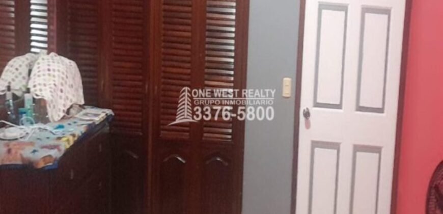 Jutiapa Atlántida Casa Grande En Venta a Orilla de Carretera