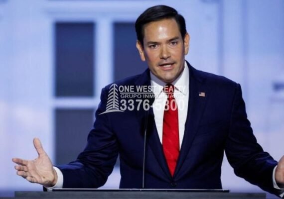 Marco Rubio decidir qué países enfrentarán aranceles del 25% por adquirir petróleo venezolano