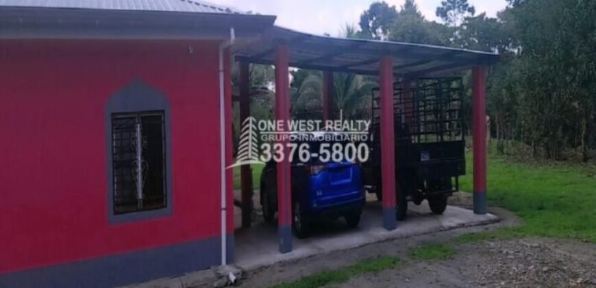 Jutiapa Atlántida Casa Grande En Venta a Orilla de Carretera