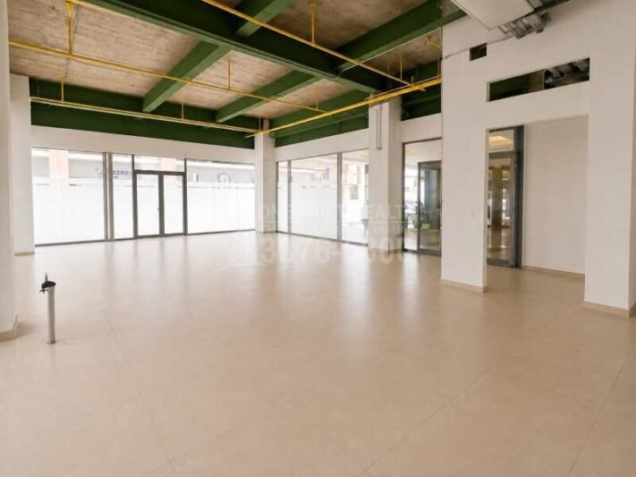 Locales Comerciales en venta con excelente ubicacion en Col. Los Próceres, Tegucigalpa