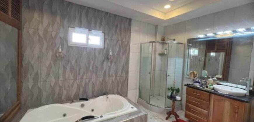 Casa en Venta en Barrio San Francisco, El Progreso | 5 Habitaciones, 5 Baños