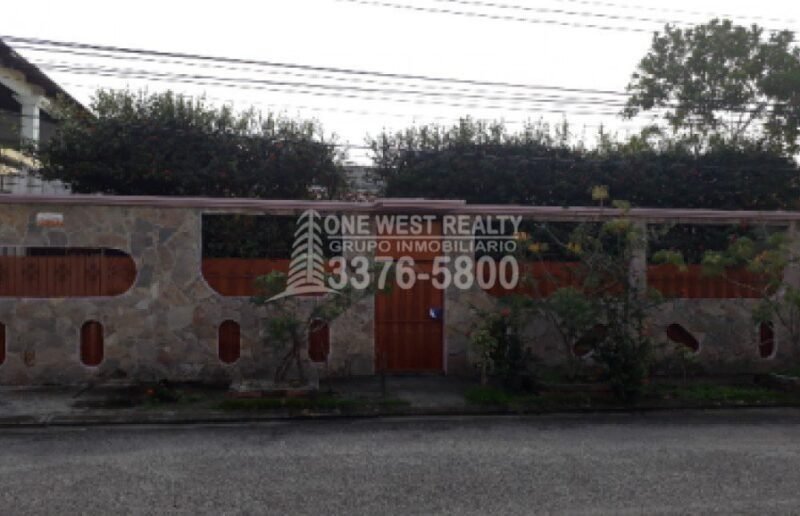 Casa en Venta en Col. Los Álamos San Pedro Sula | 4 HBT. 3 Baños