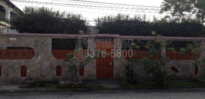 Casa en Venta en Col. Los Álamos San Pedro Sula | 4 HBT. 3 Baños