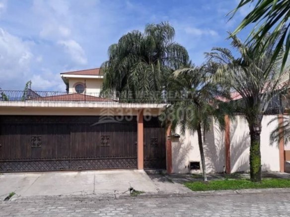 Casa en Venta en Jardines del Valle San Pedro Sula By One West Realty (8)