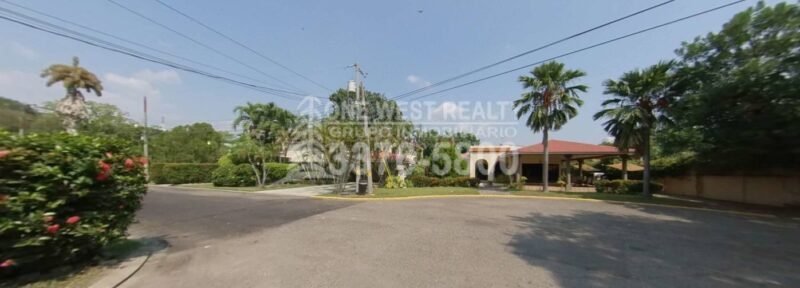 Casa en Venta en Residencial Quitas el Dorado San Pedro Sula l 635.00 m² (VENDIDA)