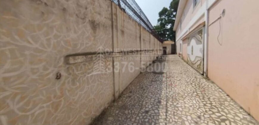 Casa en Venta en Residencial Quitas el Dorado San Pedro Sula l 635.00 m² (VENDIDA)