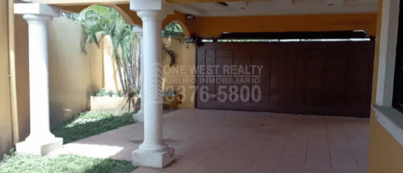 Oportunidad de Inversión en Jardines del Valle, San Pedro Sula |462.83 m²| 5 HAB.