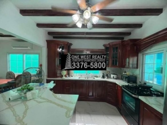 Casa en Venta en Barrio San Francisco, El Progreso | One West Realty