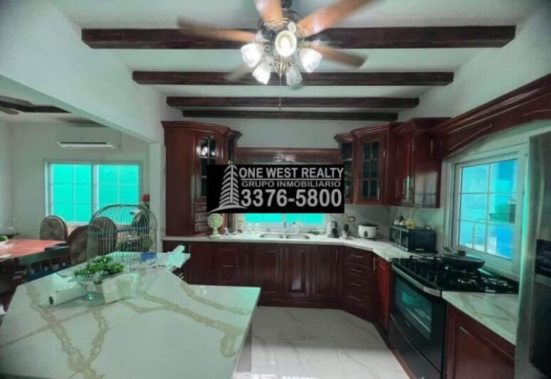 Casa en Venta en Barrio San Francisco, El Progreso | One West Realty