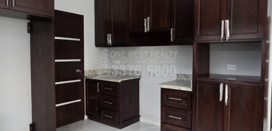 Townhouse en Venta en Villas del Campo San Pedro Sula Cerca de Campisa