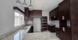 Townhouse en Venta en Villas del Campo San Pedro Sula Cerca de Campisa