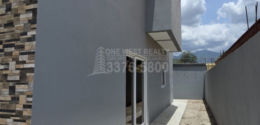 Townhouse en Venta en Villas del Campo San Pedro Sula Cerca de Campisa