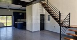 One West Realty te invita a conocer este increíble TownHouse en Venta