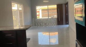 Townhouse en Venta en Villas del Campo San Pedro Sula Cerca de Campisa