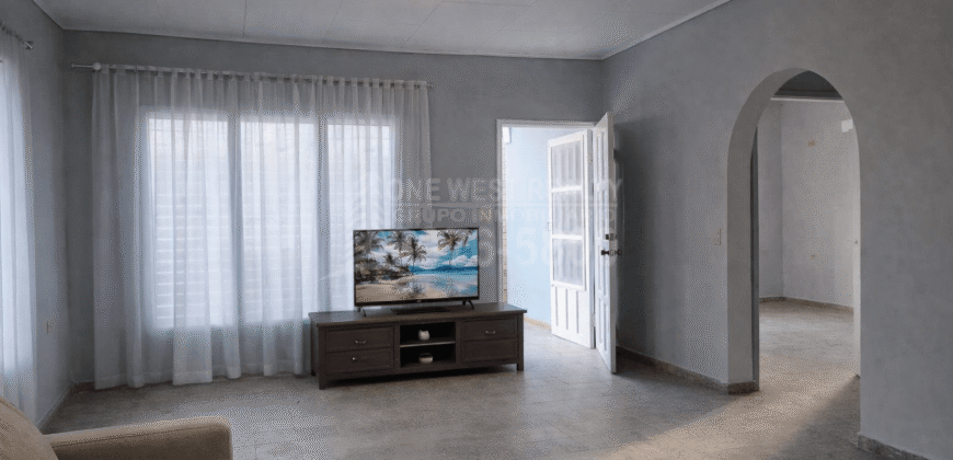 ¡Casa Espaciosa y Moderna en Venta en Kattan Abajo, a Pasos del Centro de El Progreso!