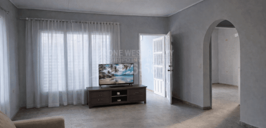 ¡Casa Espaciosa y Moderna  en Venta, a Pasos del Centro de El Progreso!