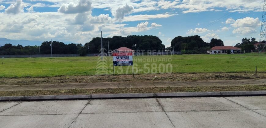Residencial La Granja lotes con construcción: compra tu lote y construye tu casa