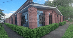 ¡Casa Espaciosa y Moderna en Venta en Kattan Abajo, a Pasos del Centro de El Progreso!