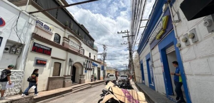 Se Vende Edificio Comercial en El  Centro de Santa Barbara-Alta Plusvalía y Ubicación estrátegica Cap Rate 15.4%