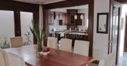 Stunning Luxury Home with Pool in Merendon Hills – Prime Location
