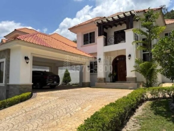 Casa en venta Merendon Hills