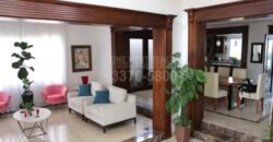 Stunning Luxury Home with Pool in Merendon Hills – Prime Location Stunning Luxury Home with Pool in Merendon Hills – Prime Location