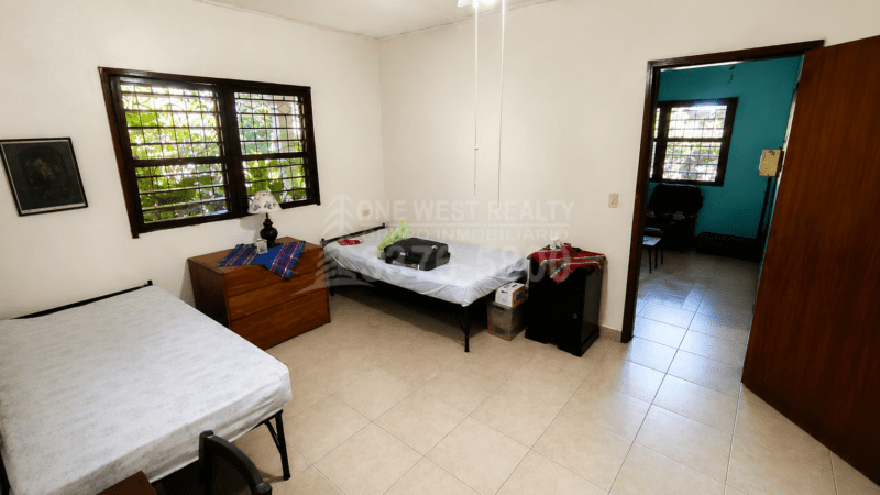 Casa de 5 Habitaciones en Venta en Colonia Moya | Financiamiento Disponible