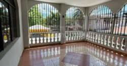 Casa en venta en Colonia El Roble, San Pedro Sula | Financiamiento disponible
