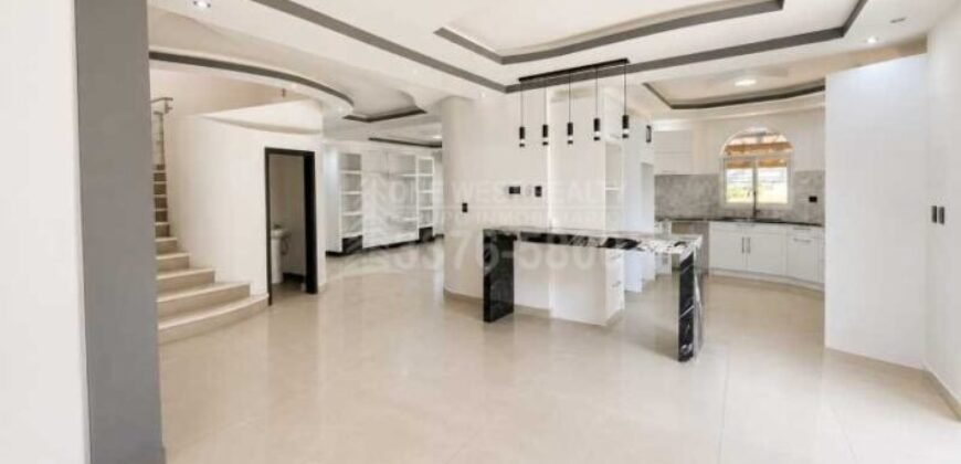 Residencia Exclusiva en Venta con Amplios Espacios en Altos de Las Hadas, Tegucigalpa