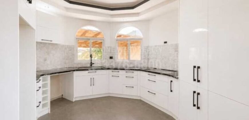 Residencia Exclusiva en Venta con Amplios Espacios en Altos de Las Hadas, Tegucigalpa