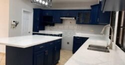 Residencia de Lujo en Las Hadas con Jacuzzi y Espacios Amplios