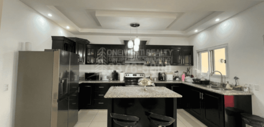 Venta De Casa En Residencial Altos de Las Hadas – Tegucigalpa
