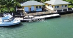 Oak Ridge Homes and Condos: complejo frente al mar en Punta Blanca, Roatán