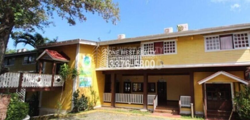 Oak Ridge Homes and Condos: complejo frente al mar en Punta Blanca, Roatán